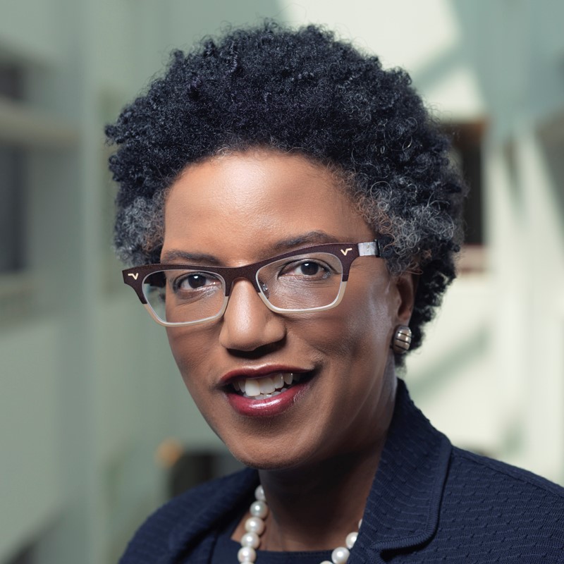 Linda Hill Headshot