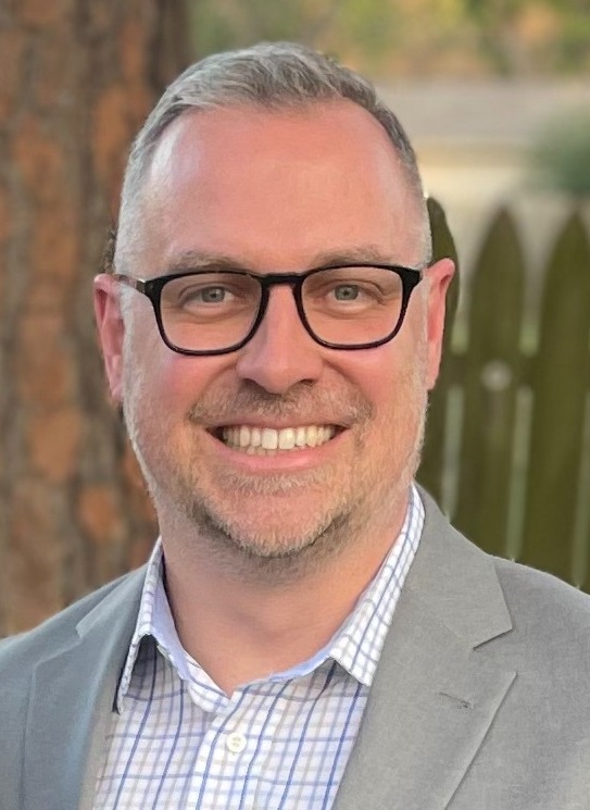 Philip Hinz headshot