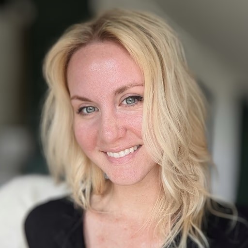 Claire Suellentrop headshot